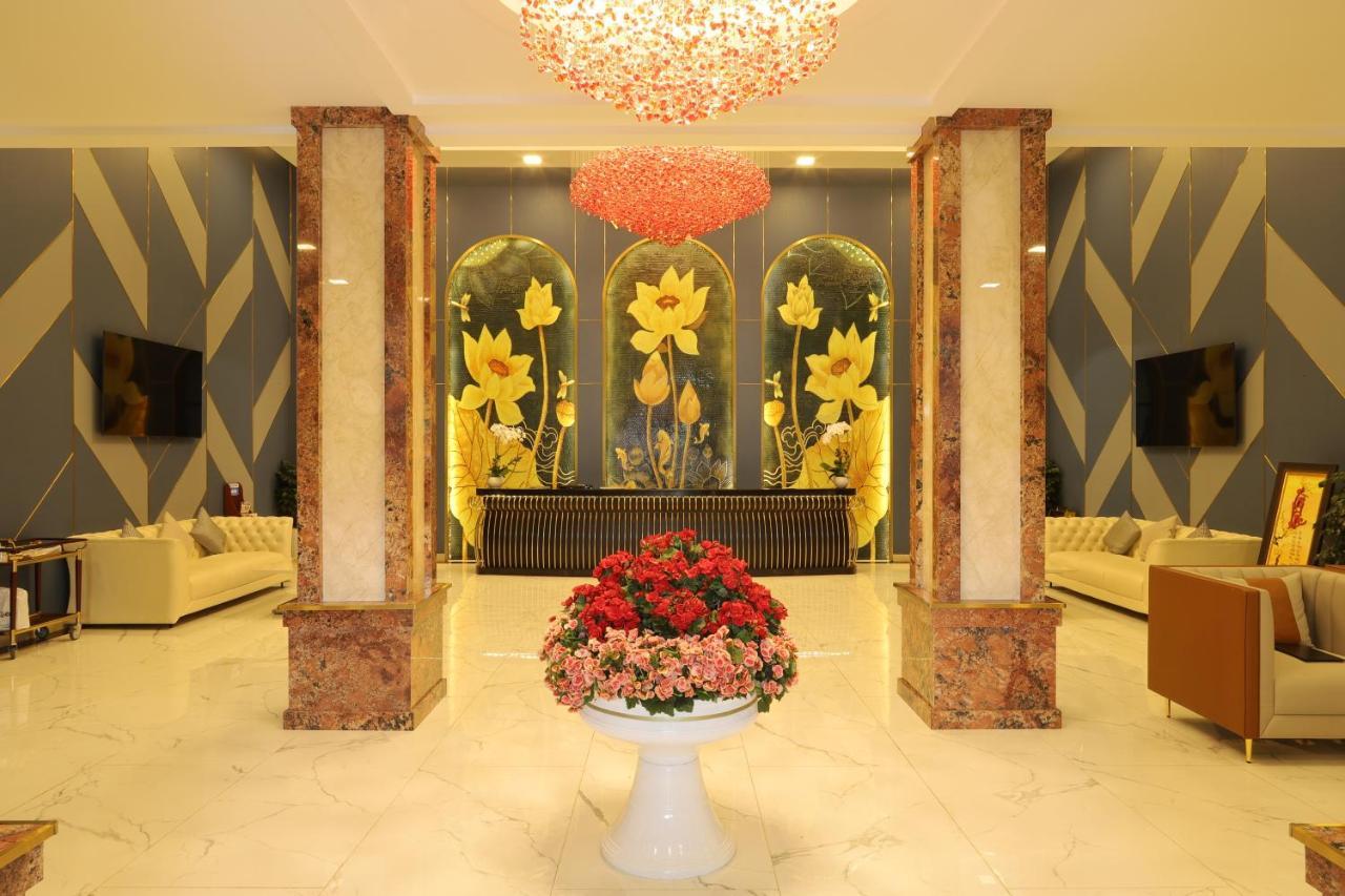 Pleiku Hotel Exterior foto